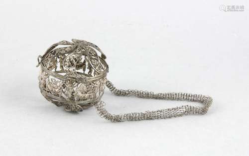 Wool ball container, around 1900, silver tested, round shape, hinged lid, c