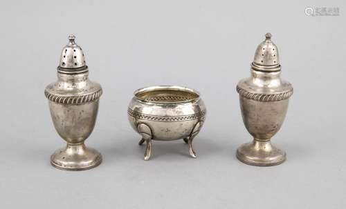 Pair of casters, USA, 20th century, sterling silver 925/000, h. 11 cm and o