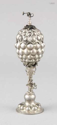 Historicism cup, German, around 1900, silver 800/000, round vaulted stand,