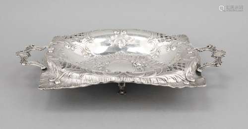 Rectangular bowl, Austria, around 1900, marked CW, silver 800/000, on 4 fee