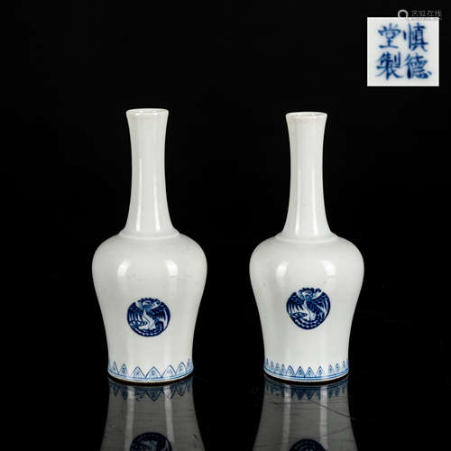 A Pair Of 19th Taokuang Period Mark Vase