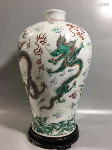 A MULTI-COLORED DRAGON PATTERN MEI VASE