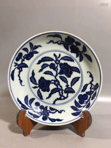 A FLOWER&FRUIT PATTERN BLUE&WHITE PLATE