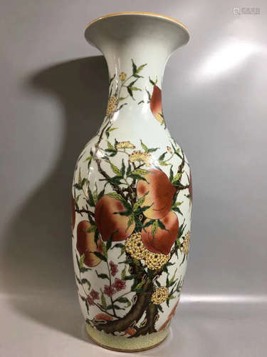 A FAMILLE-ROSE MELON PATTERN VASE