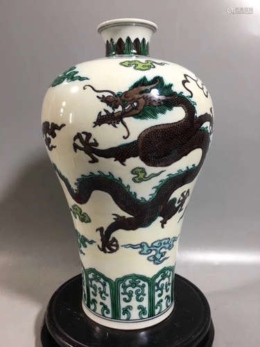 A DRAGON PATTERN CLASHING COLOR PLUM VASE