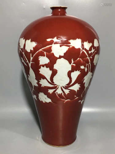 A PEONY PATTERN RED GLAZED PLUM VASE