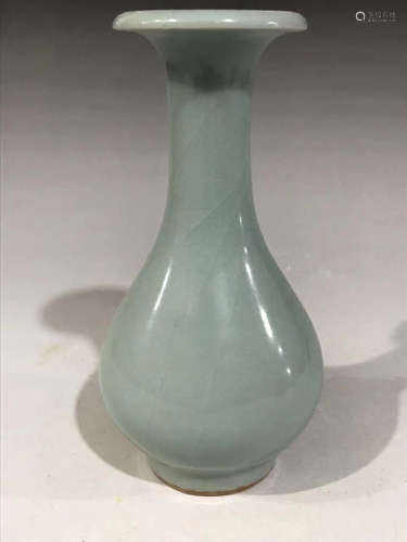 A LONGQUAN KILN YUHUCHUN VASE