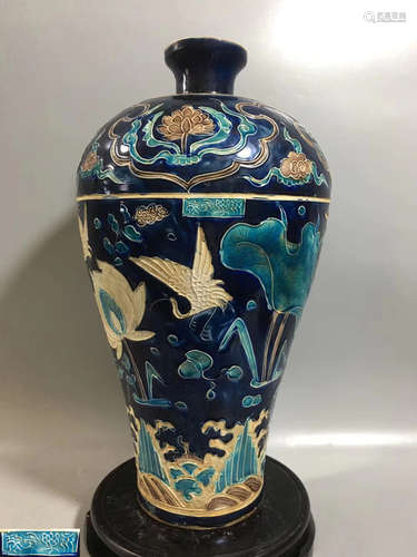 A FAHUA GLAZE BIRD AND FLORAL PATTERN MEI VASE