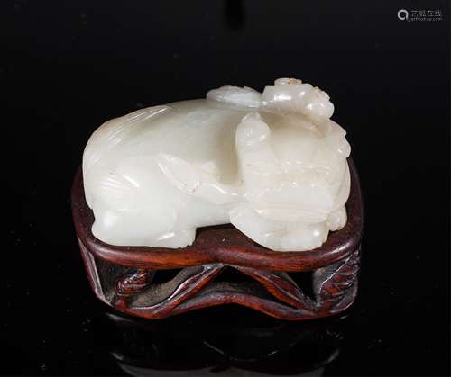 CHINESE WHITE JADE FOOLION WITH STAND