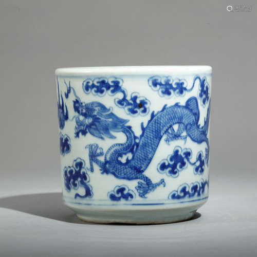 CHINESE  WHTIE AND BLUE PORCELAIN BRUSH POT