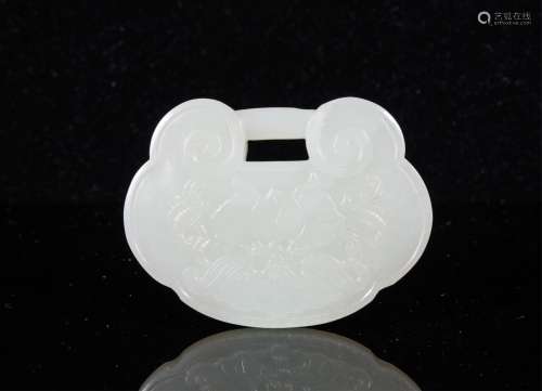 CHINESE QING DYNASTY WHITE JADE LOCK PLAQUE