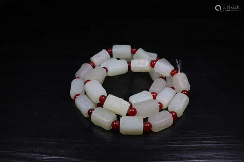 A HETIAN JADE BEADS STRING BRACELET