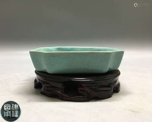 A RUYAO SKY-BLUE GLAZED WASHER