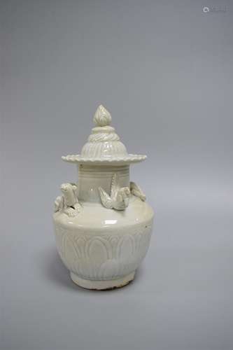 CHINESE PORCELAIN WHITE GLAZE LIDDED JAR SONG DYNASTY