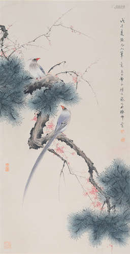 CHINESE SCROLL PAINTING OF BIRD ON PINE