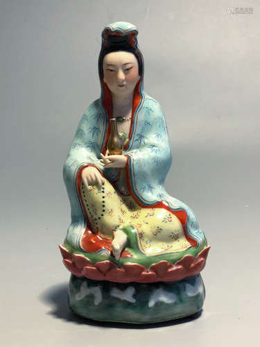 CHINESE FAMILLE ROSE PORCELAIN GUANYIN