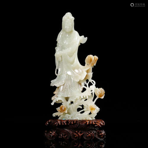 CHINESE WHITE JADE FIGURE OF GUANYIN