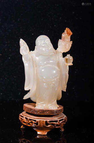 CARVED AGATE FIGURAL HAPPY BUDDHA OR HOTEI