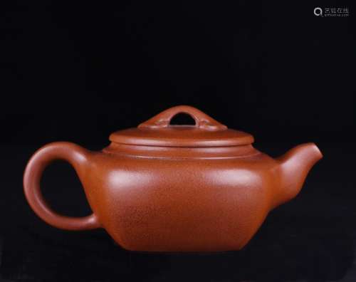 A CHINESE PURPLE CLAY “CHENMINGYUAN TEAPOT”