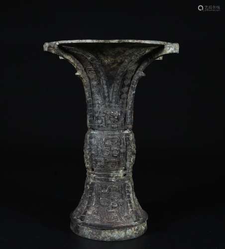 A BRONZE FLOWER VASE