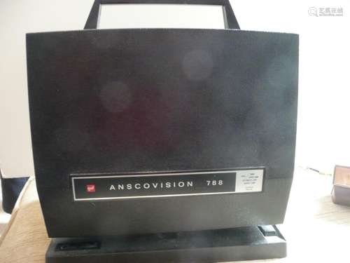 COLLECTIBLE VINTAGE 8MM FILM PROJECTOR