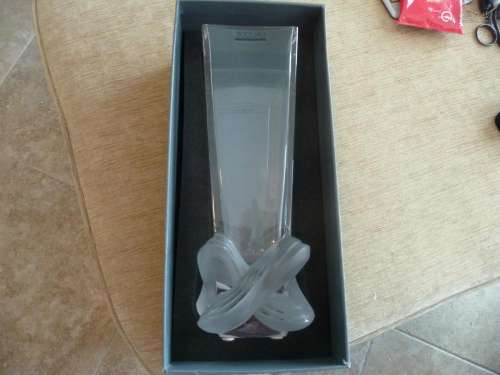 LALIQUE FRANCE, CRYSTAL VASE, NEW IN BOX