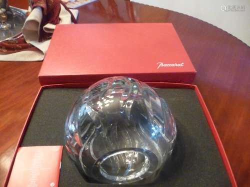 BACCARAT CRYSTAL HERITAGE VASE-NIB