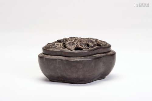 铜雕荷叶型香炉