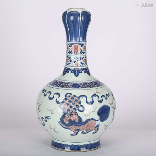 CHINESE BLUE AND WHITE IRON RED FOOLION VASE