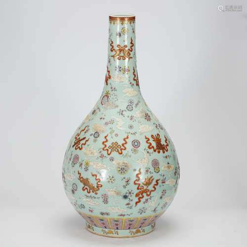 CHINESE FAMILLE ROSE PORCELAIN VASE