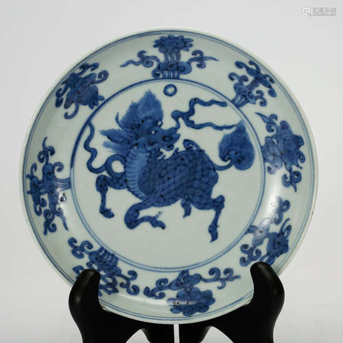 CHINESE BLUE AND WHITE QILIN PLATE