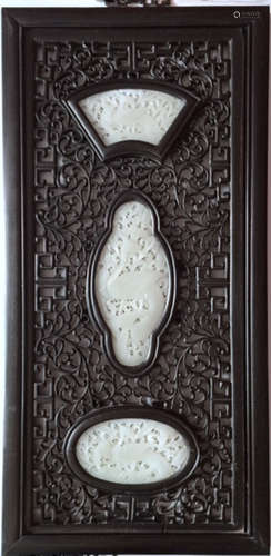 A PAIR OF RED SANDALWOOD HETIAN JADE INCLAID HANGING SCREENS