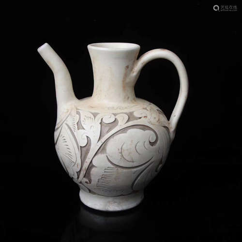 10-12TH CENTURY, A YAOZHOU KILN EWER, SONG DYNASTY