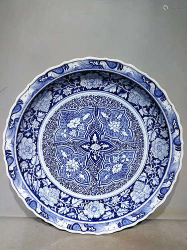 A FLOWER PATTERN BLUE&WHITE BIG PLATE