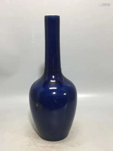 A BLUE GLAZED LONG-NECK VASE