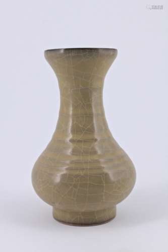 Song Ge Yao Porcelain Crackle Vase