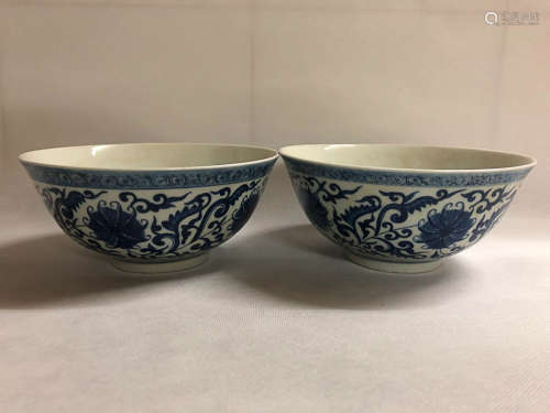 A PAIR OF BLUE AND WHITE BOWLS,  THE MIDDLE PERIOD OF QING DYNASTY