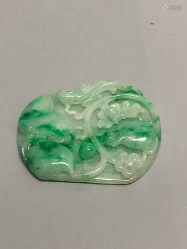 A QIANLONG PERIOD JADEITE PENDANT, QING DYNASTY