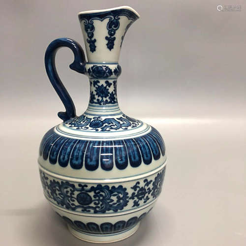 A BLUE&WHITE POT