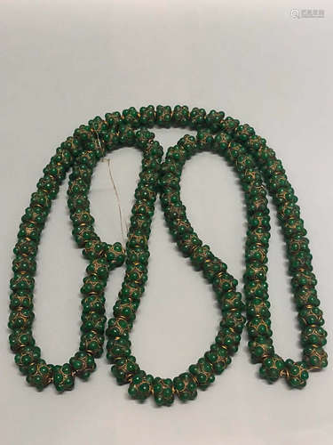 A NECKLACE OF JADEITE WRAPPED BY GOLD