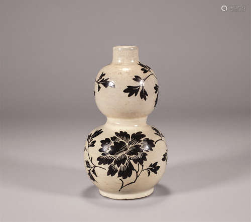 明 磁州窑花卉葫芦瓶