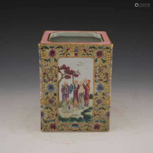 19TH C FAMILLE JAUNE SQUARE PORCELAIN BRUSH POT