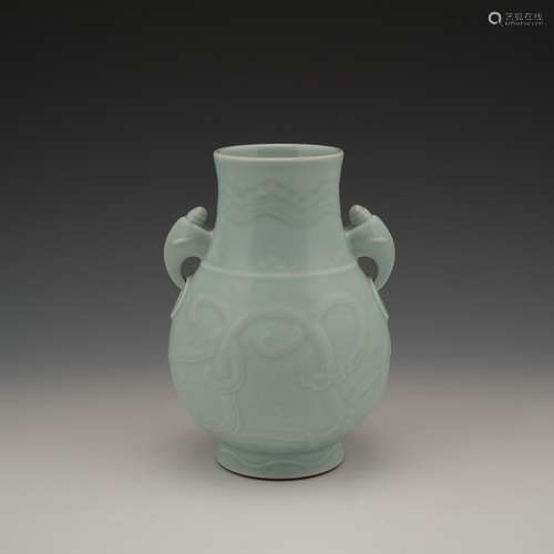 QIANLONG DOUQING PORCELAIN ZUN VASE