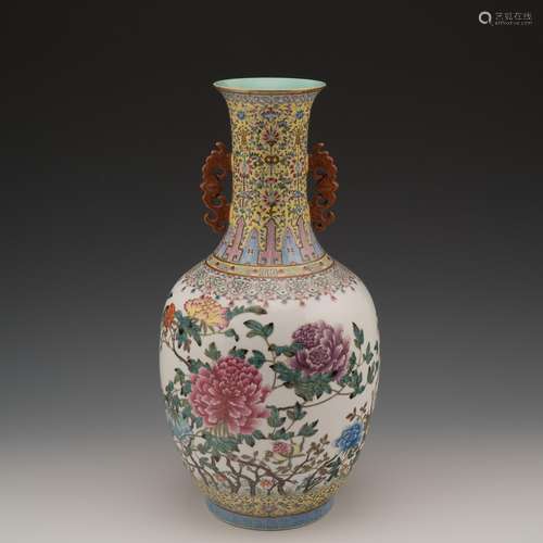 QING FAMILLE ROSE AMPHORA VASE