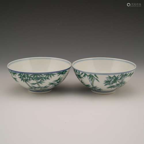 PAIR OF QIANLONG DOUCAI BAMBOO FOREST BOWLS