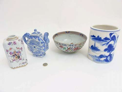 Four assorted Chinese ceramics comprising a blue underglaze brush pot with