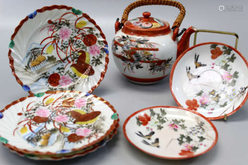 Japanese teapot and 5 dishes.