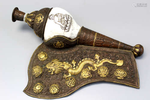 Antique Tibetan horn, gilted dragon decoration.