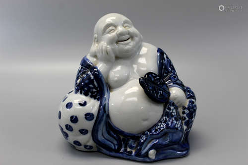 Chinese blue and white procelain Buddha