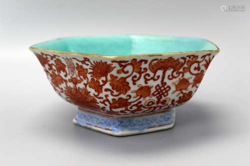 Chinese procelain bowl with iron red decorations.